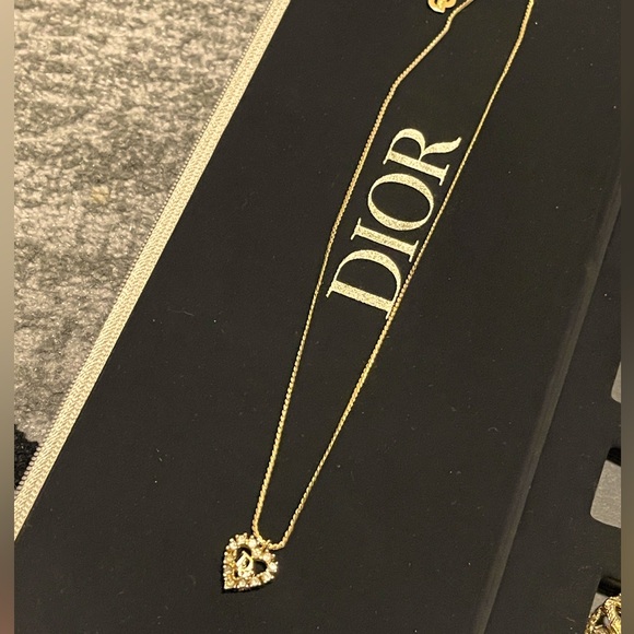 Preloved Christian Dior Heart Necklace - Picture 3 of 8